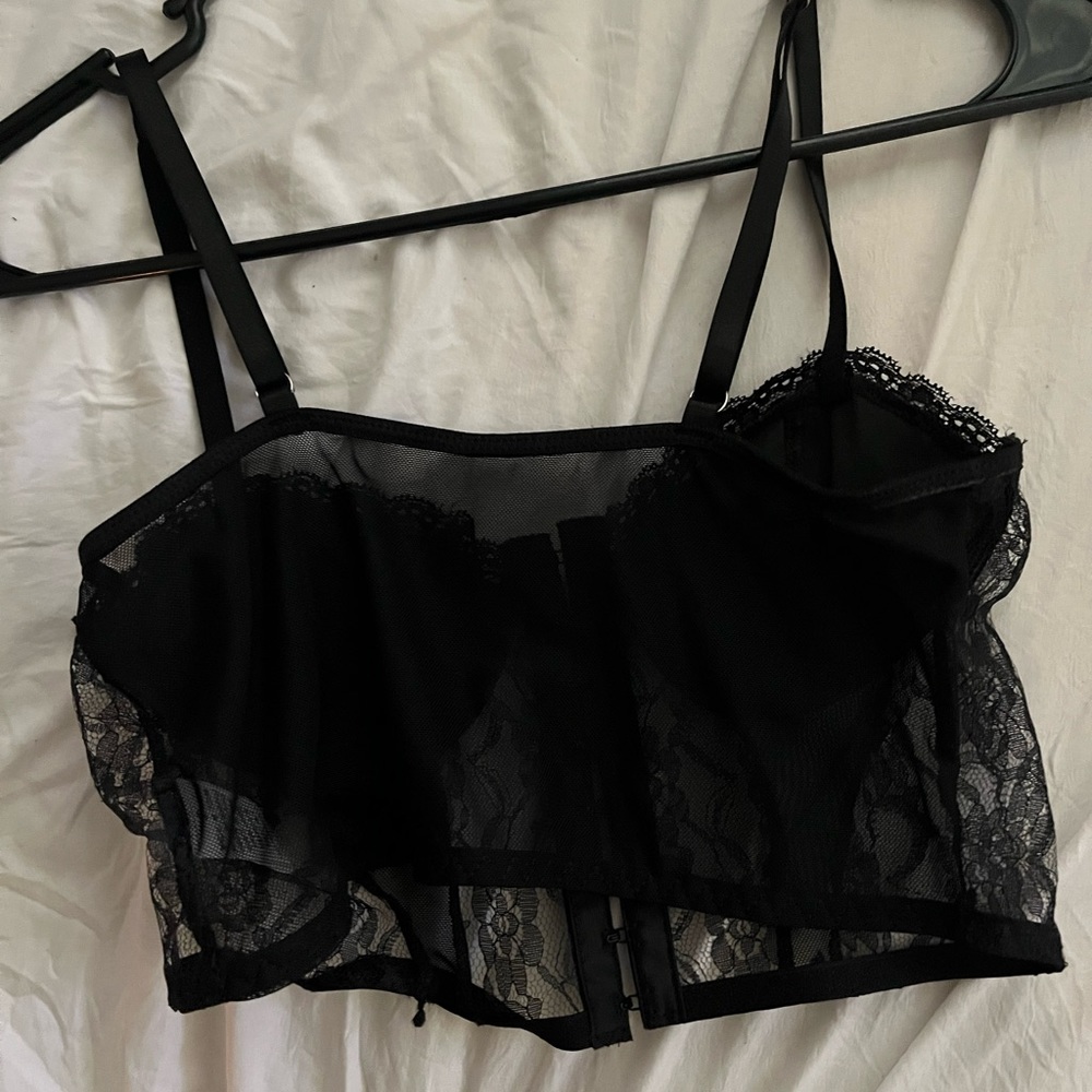 hook and eye lace crop top